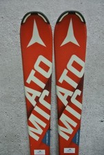 SKIS Race / Carving - ATOMIC