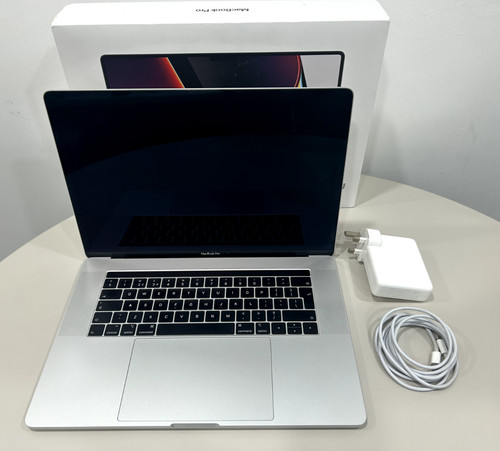 Apple macbook pro 2018 - 15",