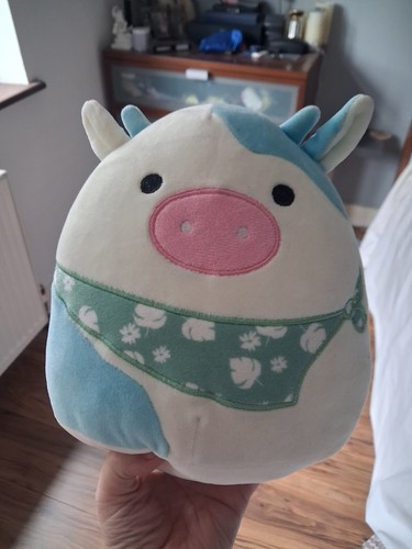 Belana the cow squishmallows - belana,