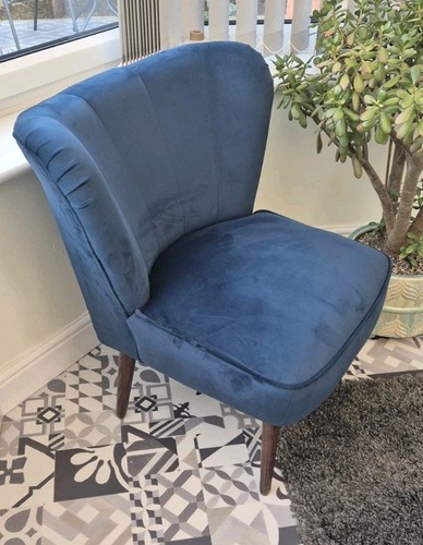Blue accent chair - blue,