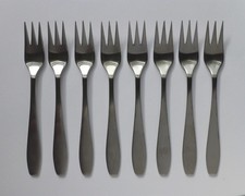OLD HALL Vintage CAMPDEN 8 x Fruit/Cake Forks 15.5cm. Robert Welch Stainless