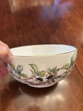 Boehm Chickadee & Holly 8"