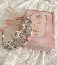 Wicked x ALDO Glinda's