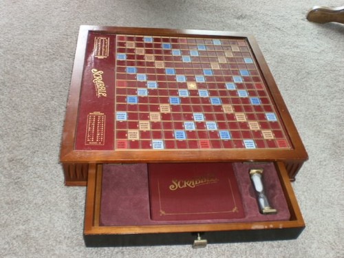 Scrabble deluxe rotating wood - deluxe,