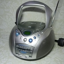 Roberts CD9959 Portable FM/MW/LW Silver Radio CD Player Travel Read Description