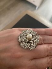 Silver tone large flower cocktail ring set with diamante stones and pearl