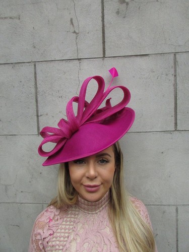 Large pink feather hat - large,