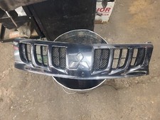 Mitsubishi L200 15-20 Black Chrome Grille 7450B108