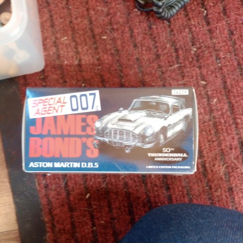 Corgi cc04206s silver james - cc04206s,