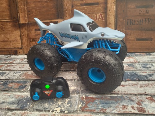 Monster jam megalodon storm - monster,