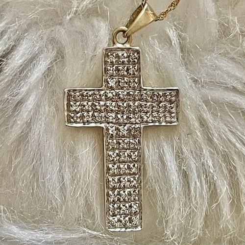 Large 9ct gold pendant full - large,
