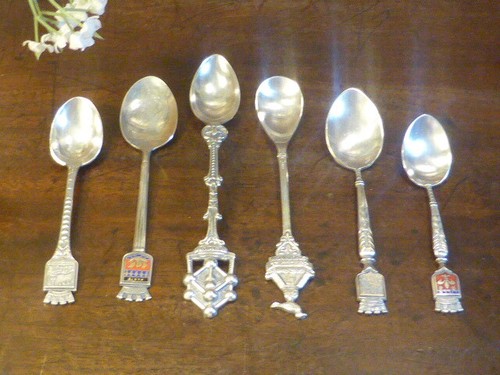 Vgc crested set - 6, silver