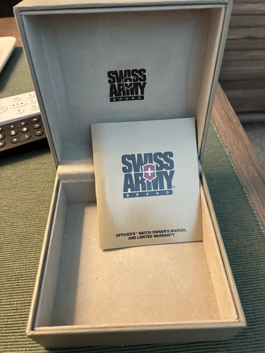 Swiss army watch - army, box