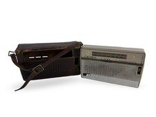 Vintage 2 Band Transistor