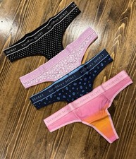 Lot 4 Victoria’s Secret M