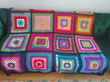 BEAUTIFUL LARGE HANDMADE CROCHET GRANNY SQUARES BLANKET/THROW RAINBOW 