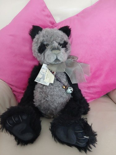 Charlie bears endeavour - bears, 2011