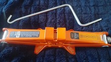 Halfords car lift - car, jack