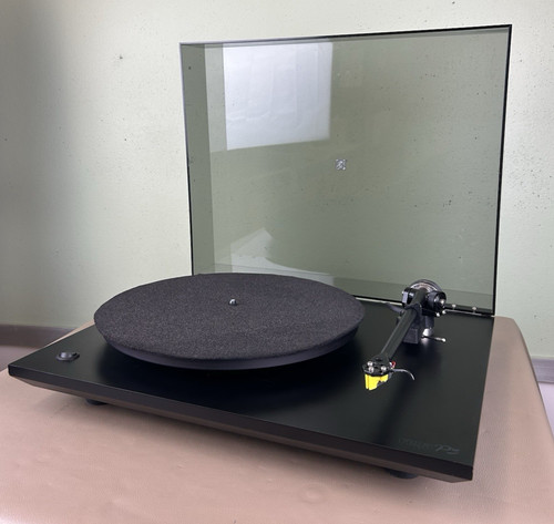 Rega turntable nice - rega,