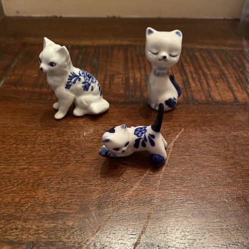 Vtg blue delft - cat, ceramic