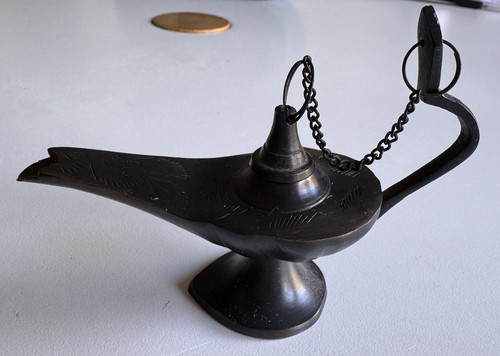 Old miniature aladdin - an,