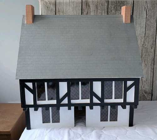 Tudor dolls house model - tudor,
