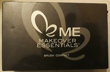 Me Makeover Essentials: Brush