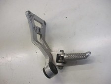 Footrest rear right 2. Suzuki
