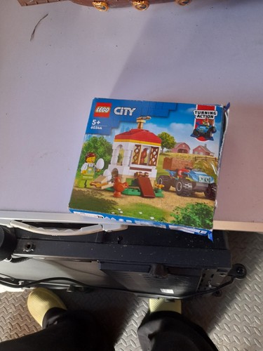 Lego city chicken - chicken, henhouse