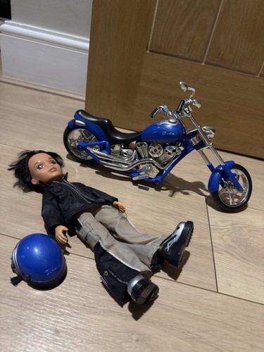 Bratz cade motorcycle - cade, helmet
