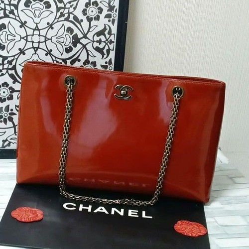 Chanel mademoiselle enamel - chanel,