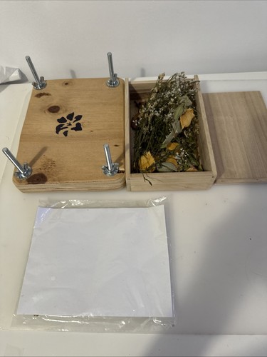 Wooden hand pressed flower - wooden,