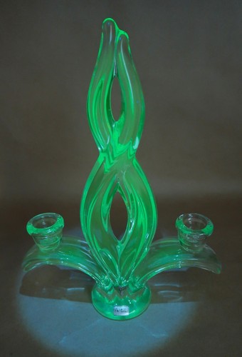 Uranium manganese glass vannes - manganese,