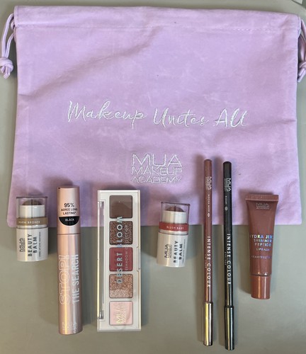 Mua make acedemy - up, gift