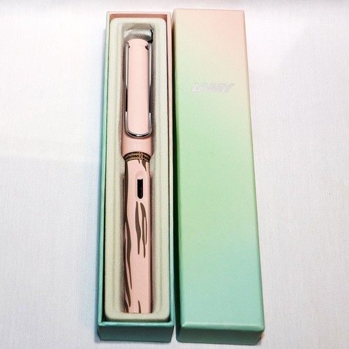 Lamy safari fountain pen - lamy,