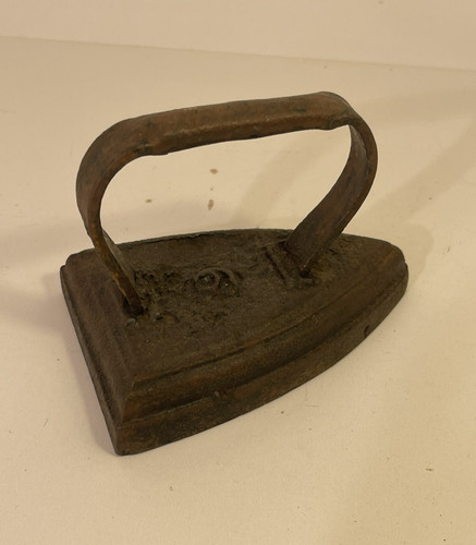 Vintage cast iron flat - cast,