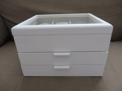 White wooden tier - wooden,