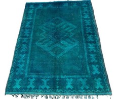 A CLASSY OLD HANDMADE TRADITIONAL TURKISH ORIENTAL RUG (206 x  150 cm)*