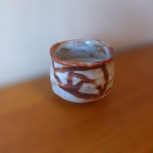 Shino rose pattern sake cup - pattern,