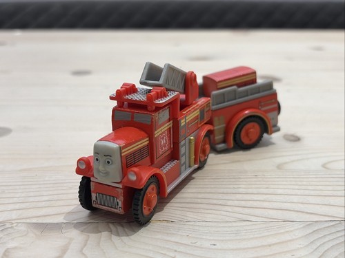 Thomas wooden railway flynn - thomas,