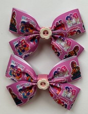 2 Girls Cute K-Pop Handmade