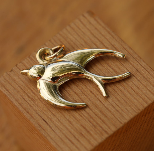 9ct solid yellow gold - gold, swallow