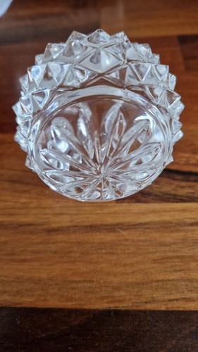 Beautiful cut glass - cut,