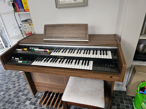 Organ yamaha - organ, /