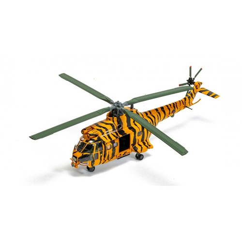 Corgi westland puma hc 1 - corgi, 1:72