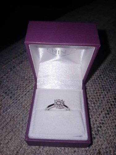 Hinds 9ct white gold diamond - hinds,