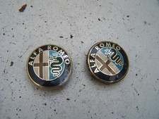 Alfa Romeo GT pair of wheel centre caps (2005-2010)