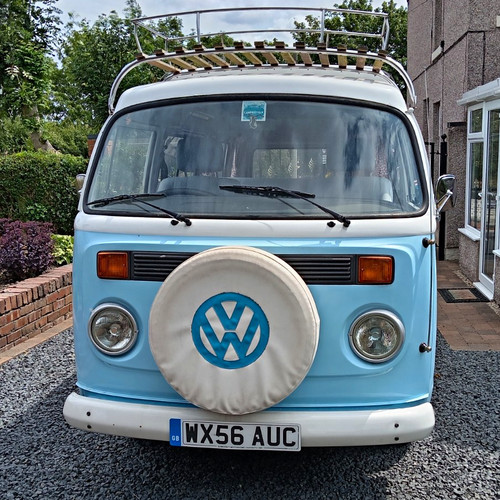 Volkswagen camper van - camper,