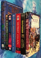Terry Pratchett / Lot of 7