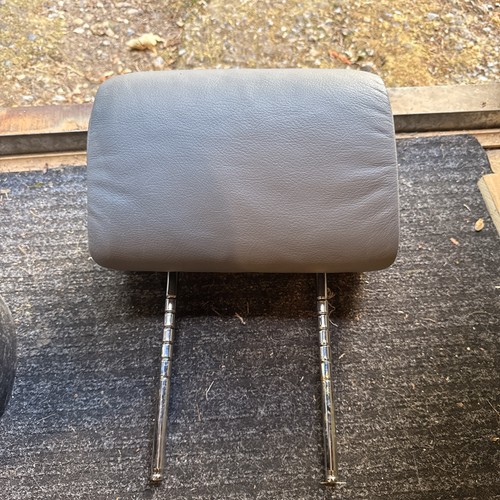 Headrest for right left - for,